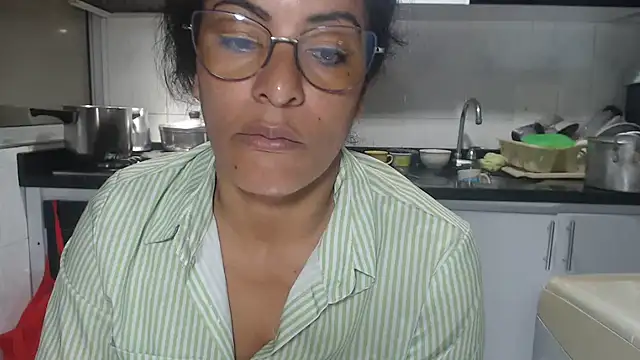 Snapshot of kateleyagrey chatting on October 8, 11:58 am kateleyagrey online show from October 8, 11:58 am