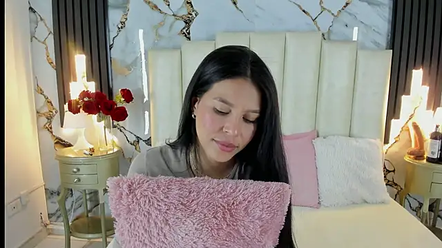 Snapshot of lulumars chatting on October 15, 5:21 am lulumars online show from October 15, 5:21 am