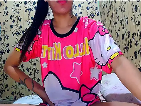 Snapshot of UrtemptationsMistress69 chatting on September 21, 2:49 pm UrtemptationsMistress69 online show from September 21, 2:49 pm