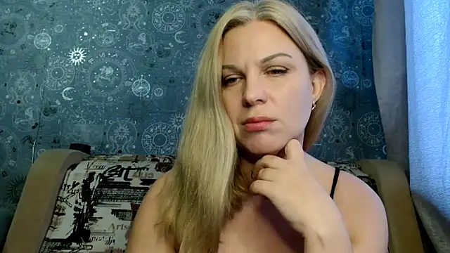 BlondeFox online show from October 28, 4:07 am