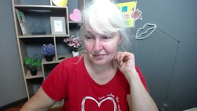 BlondyLeeBest online show from May 12, 6:25 pm
