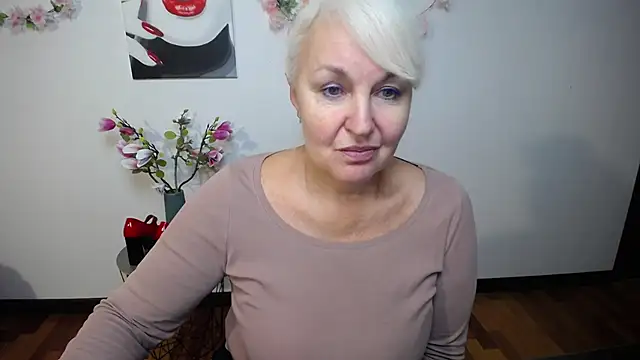 BlondyLeeBest online show from December 5, 7:26 pm
