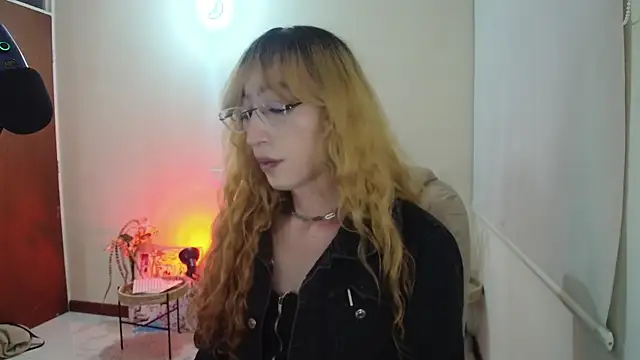 NicoleCortez online show from July 28, 12:30 am