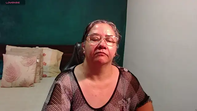 scaelettdubois online show from July 10, 7:20 am