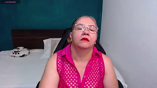 scaelettdubois online show from October 4, 1:00 am