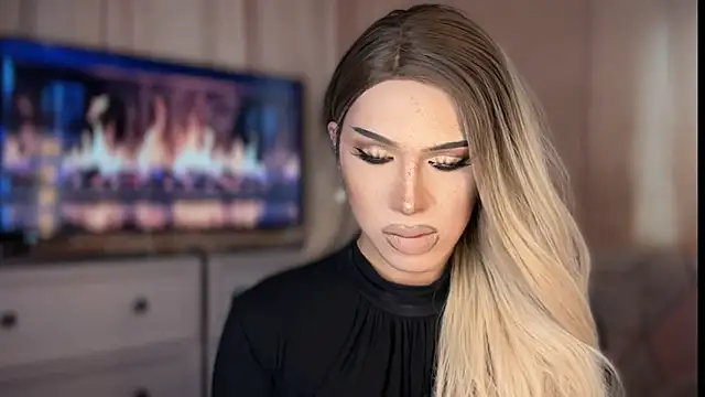 Ts glamxxxx online show from April 21, 1:42 am