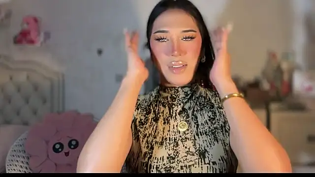 Snapshot of Ts_glamxxxx chatting on September 15, 12:46 pm Ts glamxxxx online show from September 15, 12:46 pm