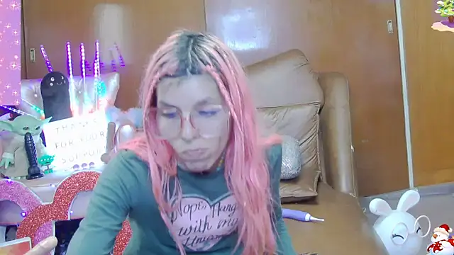 Skinygirl online show from September 26, 1:47 am