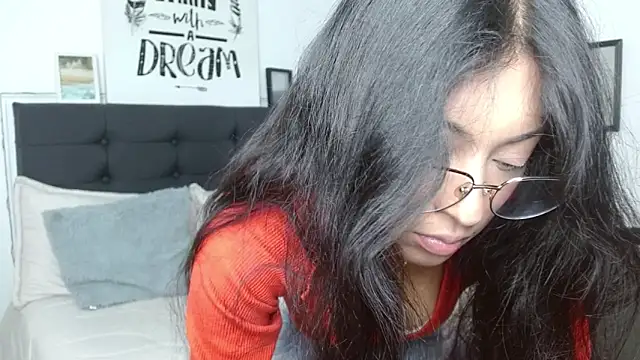 Snapshot of vaness_weet chatting on September 22, 7:56 pm vaness weet online show from September 22, 7:56 pm