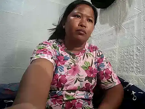 sweethotmom online show from November 22, 3:42 am