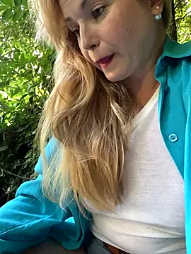 Snapshot of Lady__Maria chatting on September 23, 12:58 pm Lady Maria online show from September 23, 12:58 pm