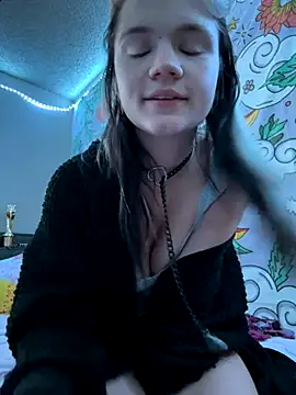 Snapshot of Cutiepiespanks chatting on September 8, 5:01 pm Cutiepiespanks online show from September 8, 5:01 pm