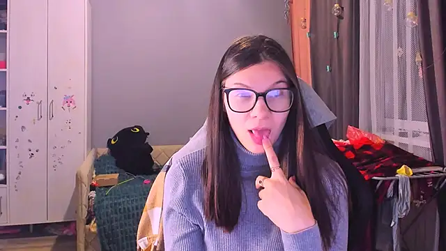 MollyLollipop online show from February 3, 1:38 am