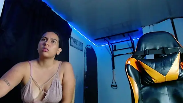 Adam Hudsond online show from April 1, 4:13 am