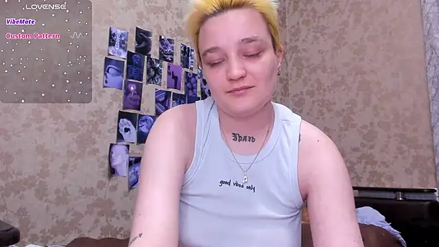 Snapshot of hotty_LInn chatting on October 7, 9:30 pm hotty LInn online show from October 7, 9:30 pm