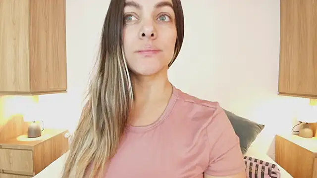 Isabella Harley online show from December 2, 2:19 pm