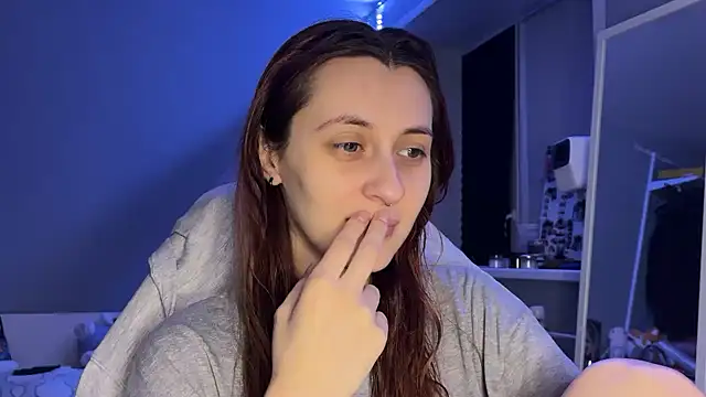 Uniarten online show from April 1, 6:38 pm