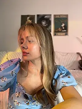 Kylie Desire online show from December 5, 4:45 am