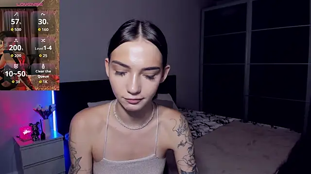 Snapshot of SophieCatty chatting on September 8, 7:46 pm SophieCatty online show from September 8, 7:46 pm