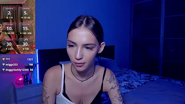 Snapshot of SophieCatty chatting on October 8, 4:55 pm SophieCatty online show from October 8, 4:55 pm