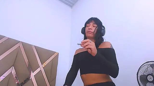 bigcockcandy111 online show from July 13, 7:36 pm