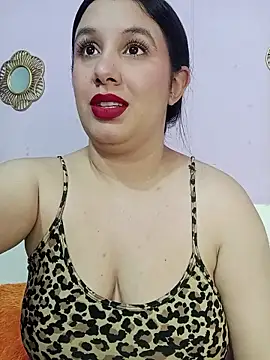 Deina bunny online show from March 28, 2:11 am