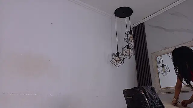 kristyl paez online show from February 3, 7:07 pm