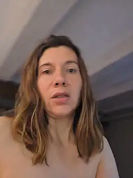 Lina lou4 online show from March 13, 4:30 pm