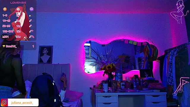 caroline cossei online show from March 2, 2:44 am