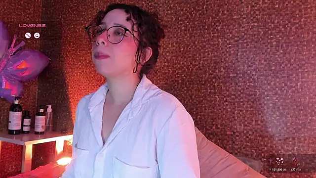 Apartment28 online show from July 21, 2:45 am