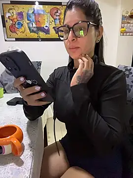 Snapshot of charlotte_stevenss_ chatting on October 7, 3:38 pm charlotte stevenss online show from October 7, 3:38 pm