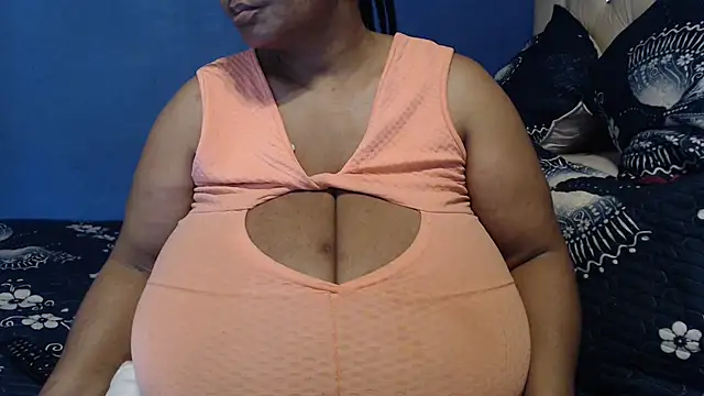 Snapshot of CUTEFIRMMELONSS chatting on September 9, 1:55 pm CUTEFIRMMELONSS online show from September 9, 1:55 pm