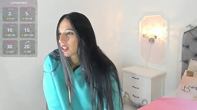 Valentina Ross  online show from April 17, 12:18 pm