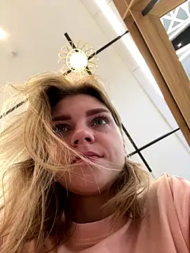 ValenciaShock online show from September 14, 7:06 am