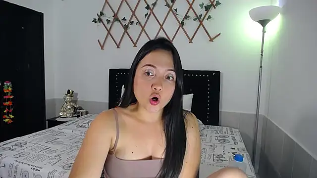 naughty girl 4u online show from February 6, 8:34 pm