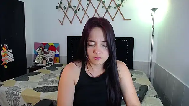naughty girl 4u online show from June 3, 8:25 pm