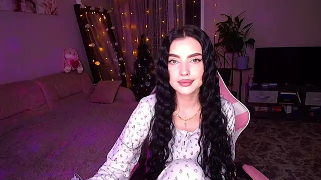   Malika   online show from December 16, 4:46 pm