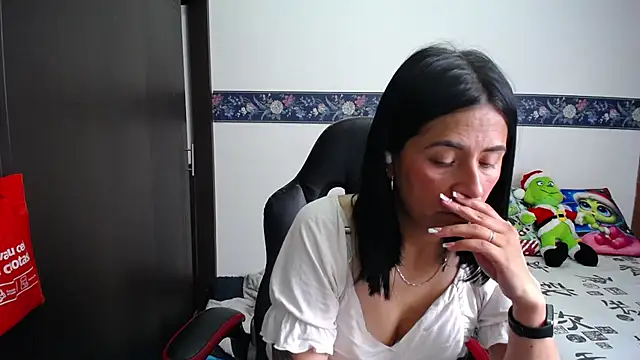 sharoon cheerry online show from November 19, 3:23 pm