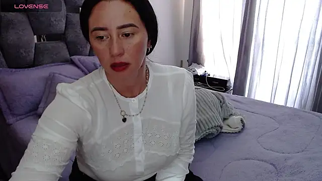 sara hott 1 online show from October 21, 8:13 pm