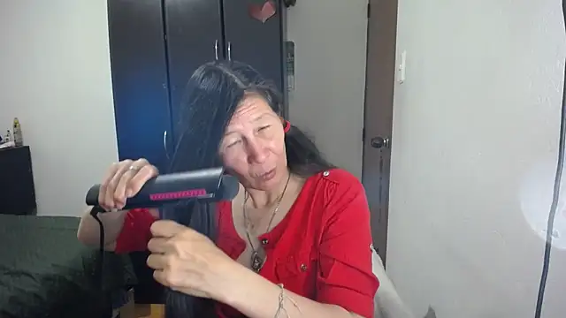 latin49 online show from April 13, 3:30 am