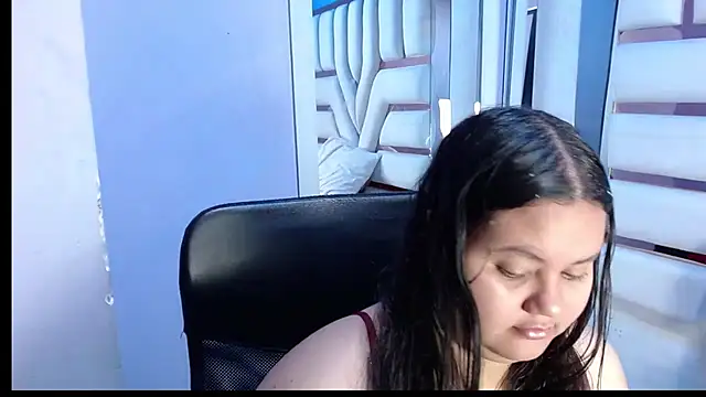 ValenTitis online show from December 15, 8:47 pm