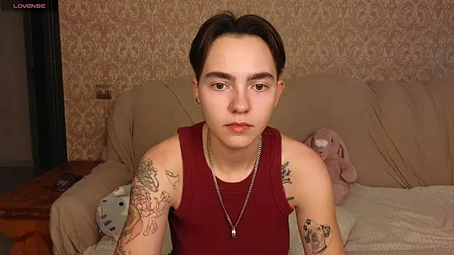 twobabesweet online show from July 11, 8:03 am