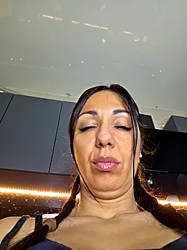 LeticiaWoods online show from December 22, 7:00 am