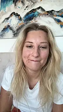 Snapshot of MileySummer chatting on September 26, 10:57 am MileySummer online show from September 26, 10:57 am