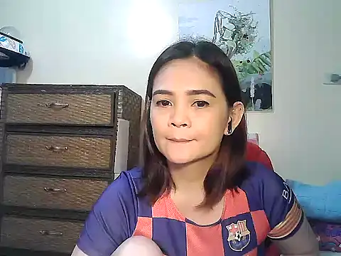 Kisses-13 online show from May 28, 1:31 pm