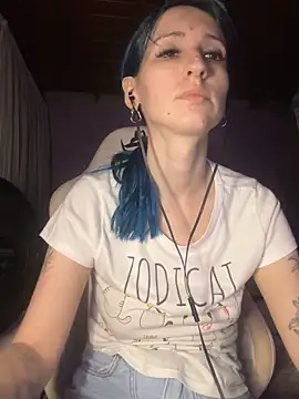 bunnydark00 online show from March 4, 5:25 am