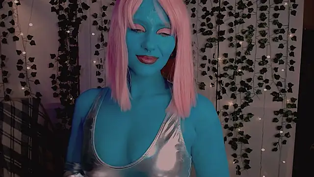 risha laas online show from October 31, 7:18 pm