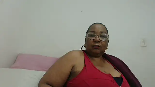 Snapshot of KinkyRicoSaisyours chatting on October 19, 6:54 pm KinkyRicoSaisyours online show from October 19, 6:54 pm