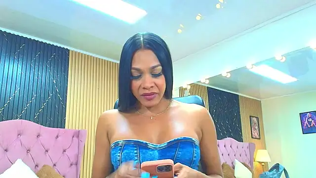 BARBIE BROWNN online show from April 2, 2:14 pm