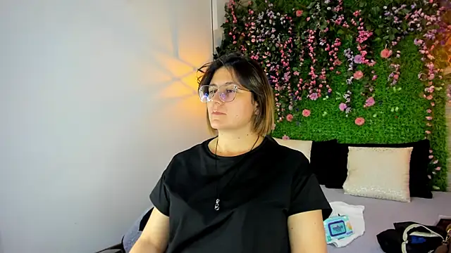 SarahDeyvis online show from November 27, 6:44 pm